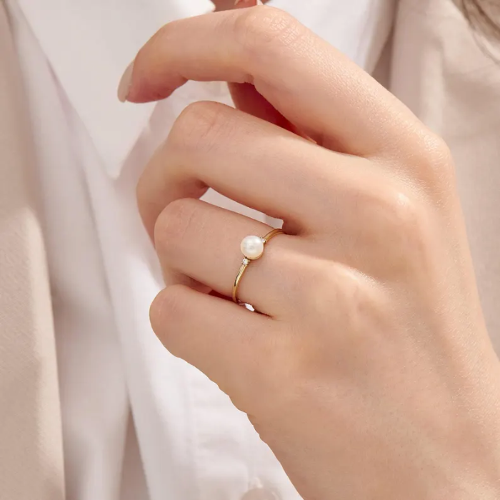 Picture of Gold Pearl and Diamond Ring