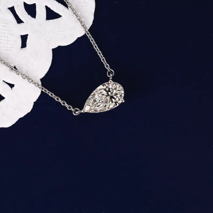 Picture of Solitaire Pendant Necklace