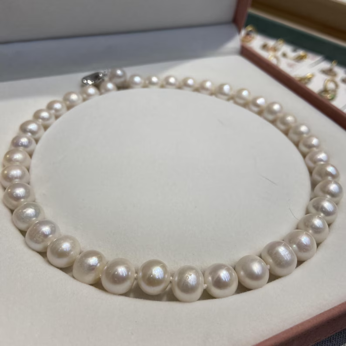 Picture of White Pearl Strand