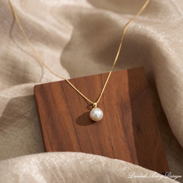 Picture of Pearl Drop Pendant