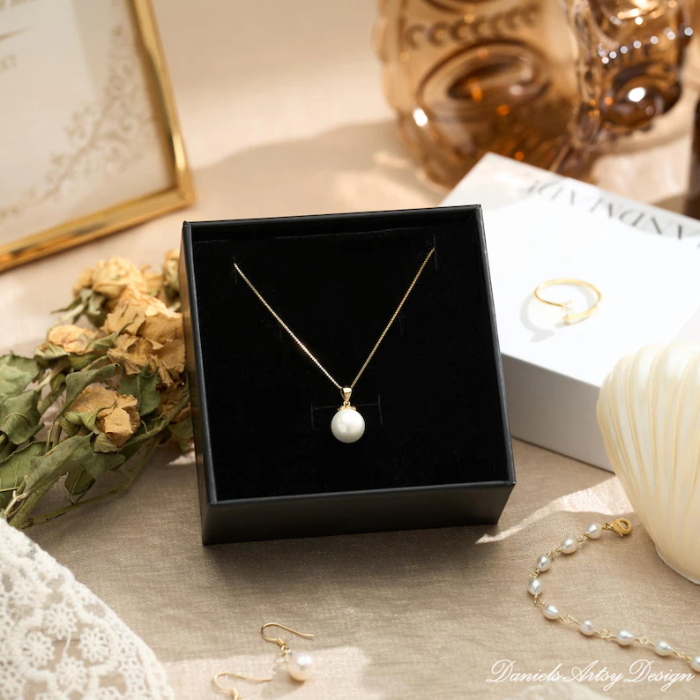 Picture of Pearl Drop Pendant