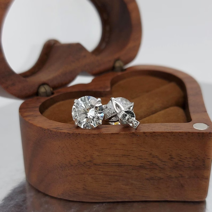 Picture of Diamond Stud Earrings