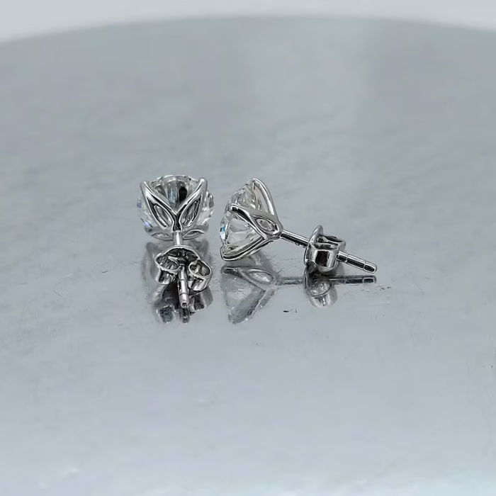 Picture of Diamond Stud Earrings