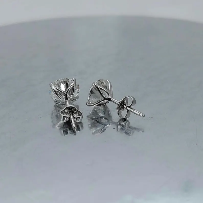 Picture of Diamond Stud Earrings