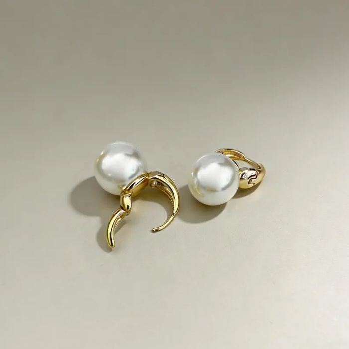 Picture of Pearl Drop Earrings