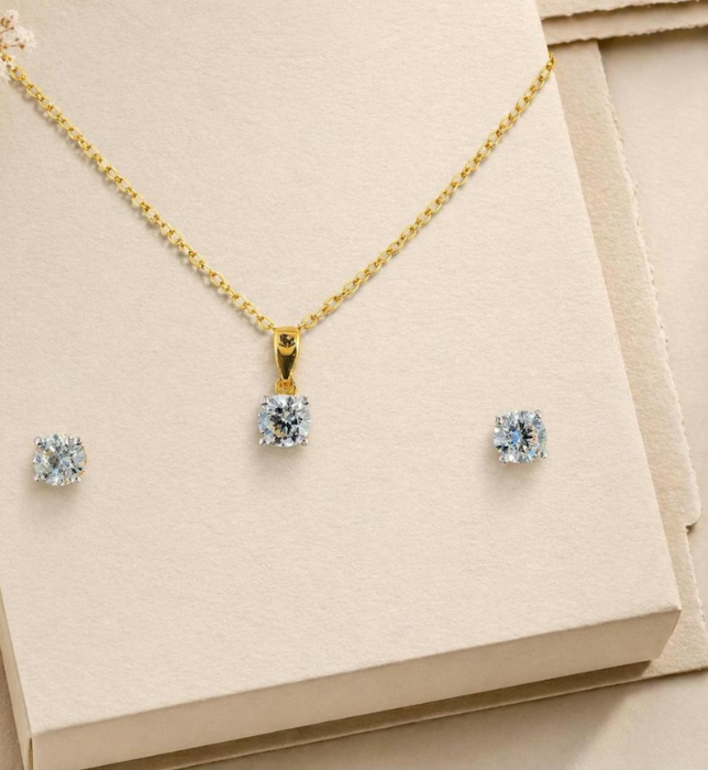Picture of Gold Solitaire Pendant Set