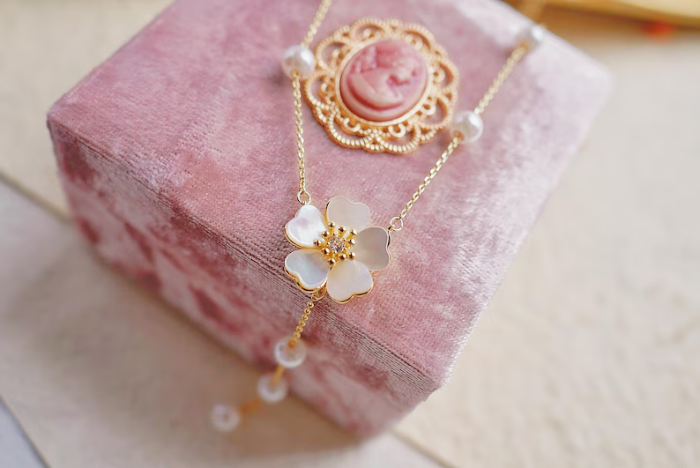 Picture of Pearl Flower Lariat Necklace