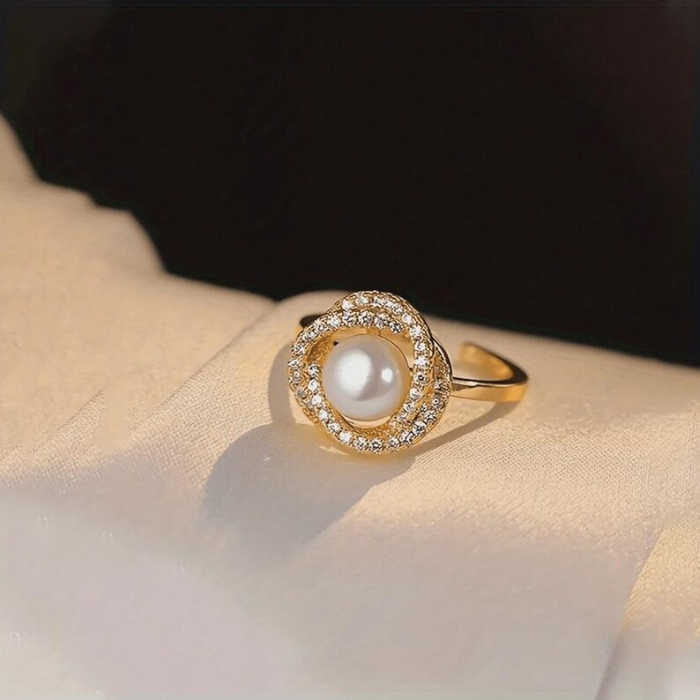 Picture of Elegant Pearl Studded Necklace