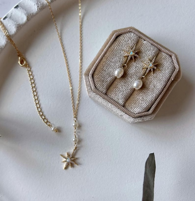 Picture of Dainty FreshWater Pearl Jewelry Set