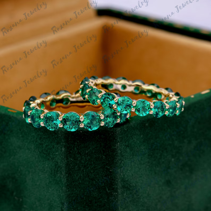 Picture of Emerald Cut Eternity Band