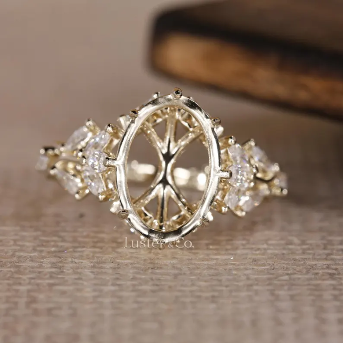 Picture of Oval Semi Mount Engagement Ring