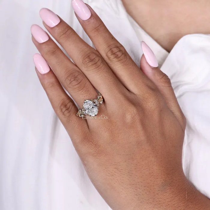 Picture of Oval Semi Mount Engagement Ring