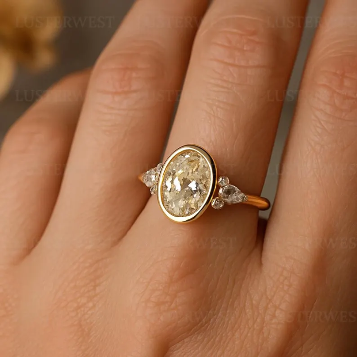 Picture of Modern Bezel Solitaire Ring